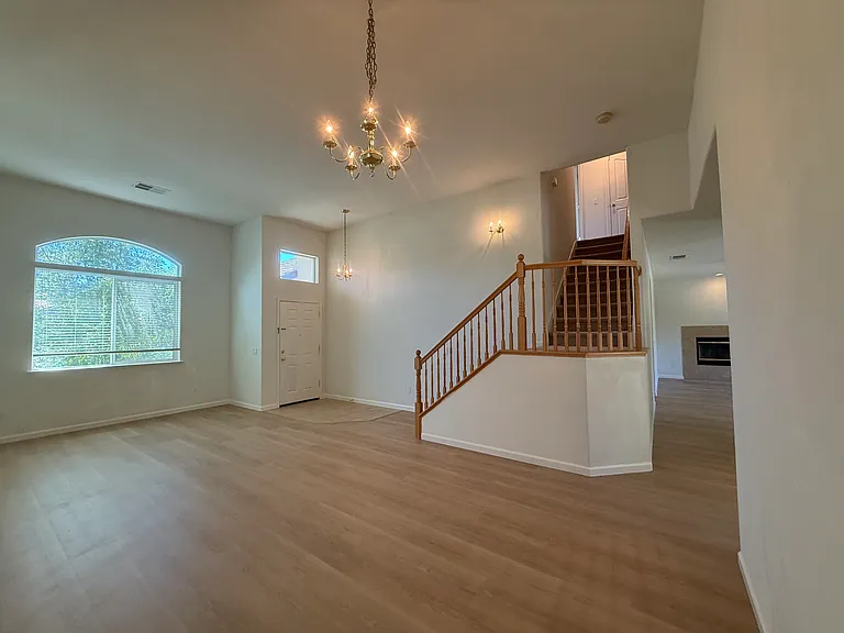 9633 McKenna Dr — Photo 17