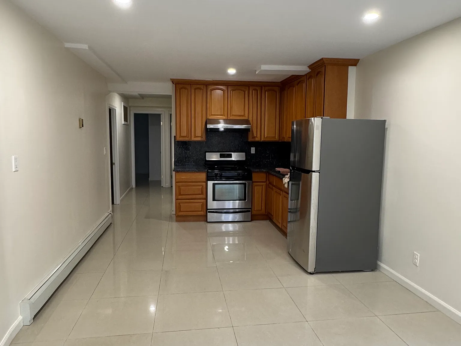 3 bed, 1100 sqft, $2,800 — Photo 4