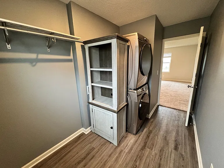 1610 Westport Dr — Photo 22