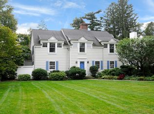 14 Knoll St, Riverside, CT 06878