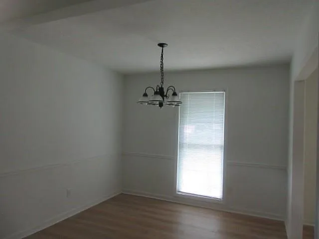 5450 Brookview Dr — Photo 3