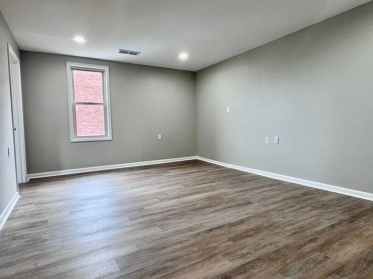 120 E Main St #202 — Photo 7