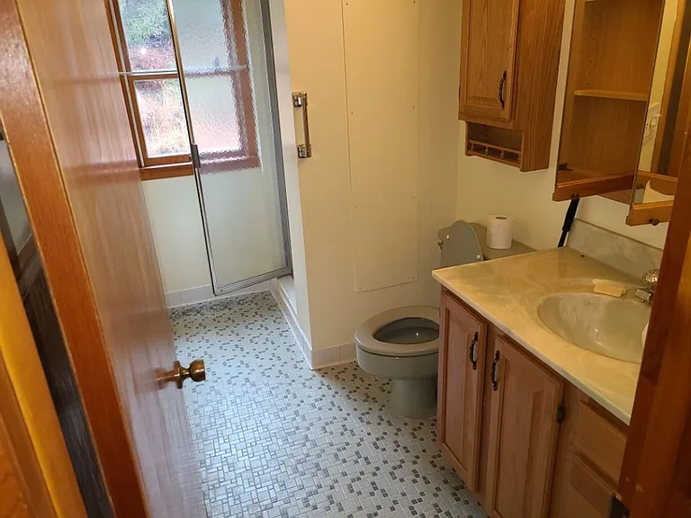 10910 Harford Rd — Photo 2