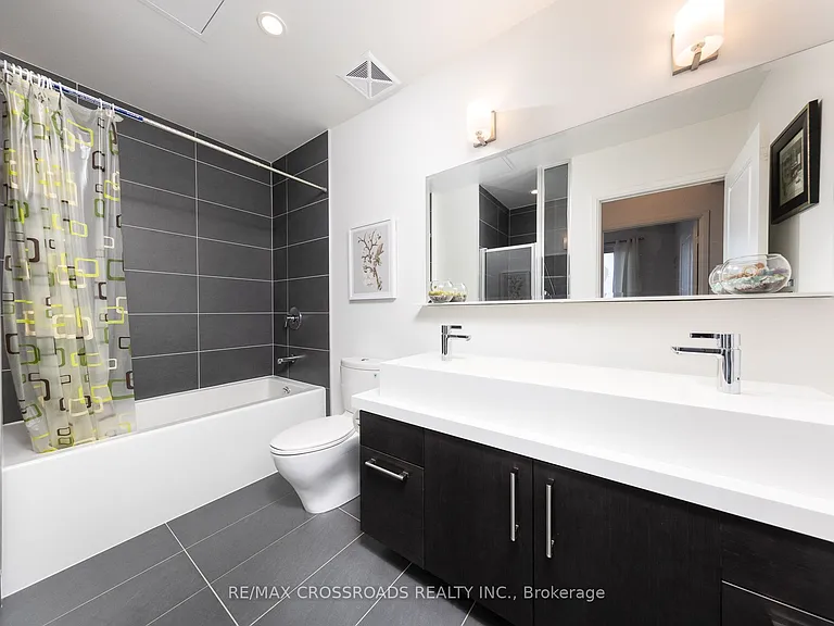 1080 Bay St #4509 — Photo 19