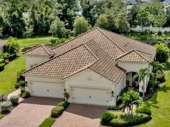 1339 Backspin Dr, Englewood, FL 34223