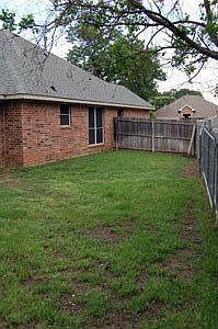 Wide and long sideyard