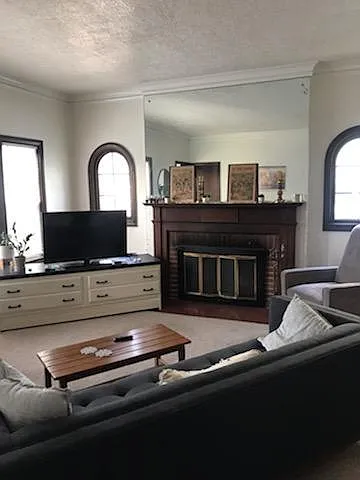 2509 E Stratford Ct — Photo 7
