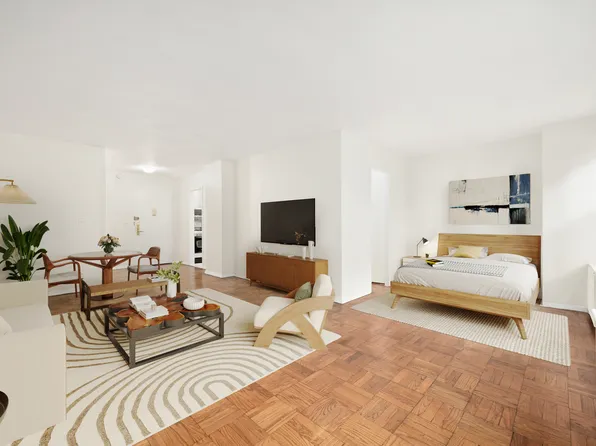 200 East 27th Street image 2 of 12