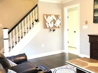 588 Dedham St, WRENTHAM, MA 02093