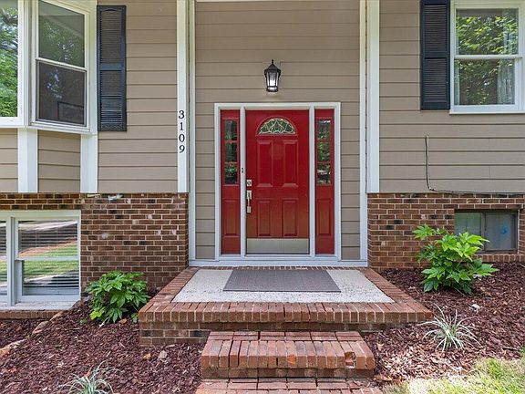 5th image of 3109 Manor Ridge Dr