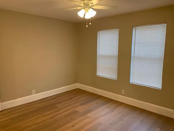 2nd image of 2306 Poplar St