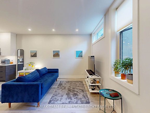 5th image of 57 Vine Ave