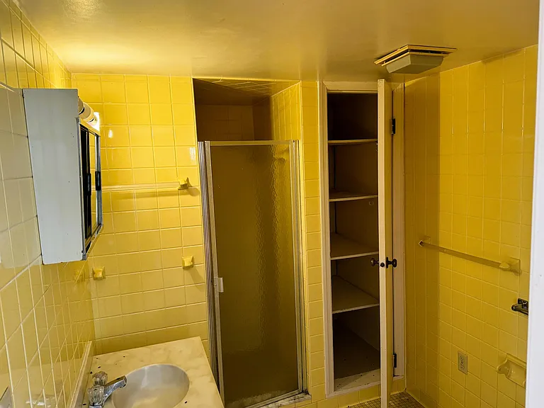 915 Perry Hwy — Photo 22