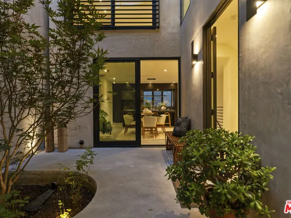 923 N Hilldale Ave, West Hollywood, CA 90069