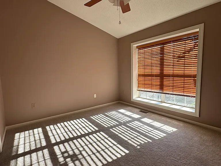 Wedgeway Ct — Photo 12