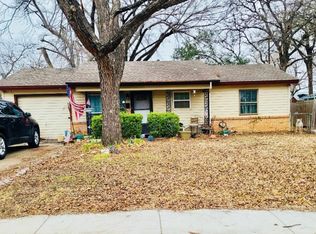 1915 Dennis St, Irving, TX 75062