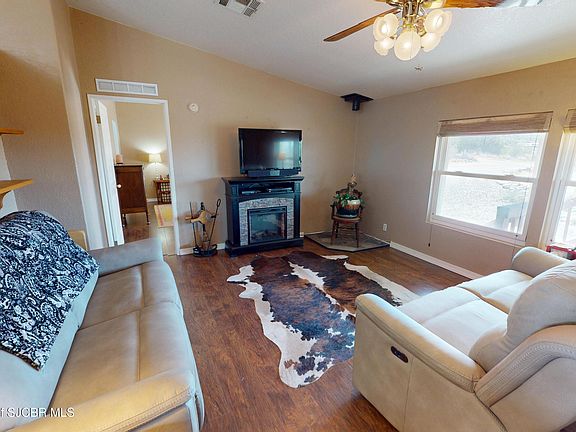 4th image of 29 Road 2952