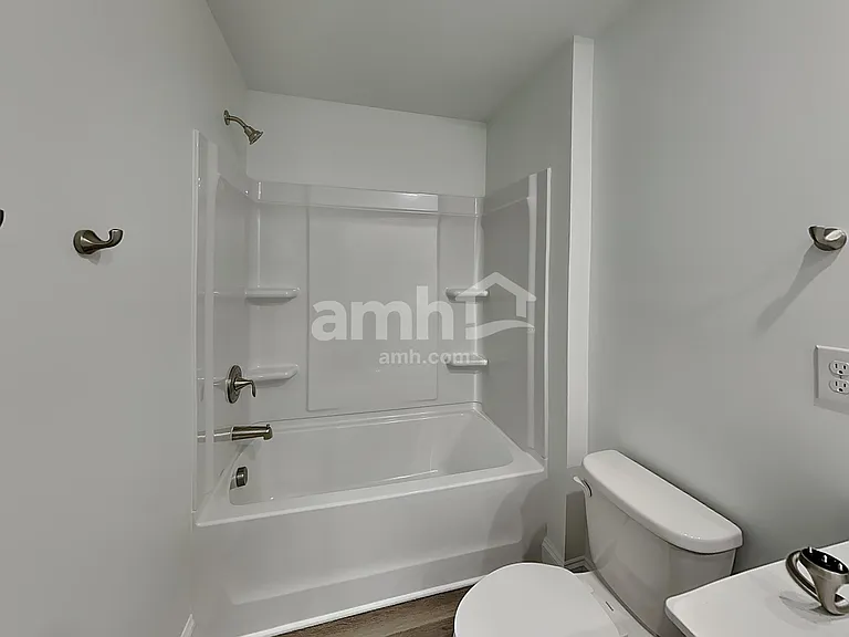 1208 Livengood Way — Photo 16