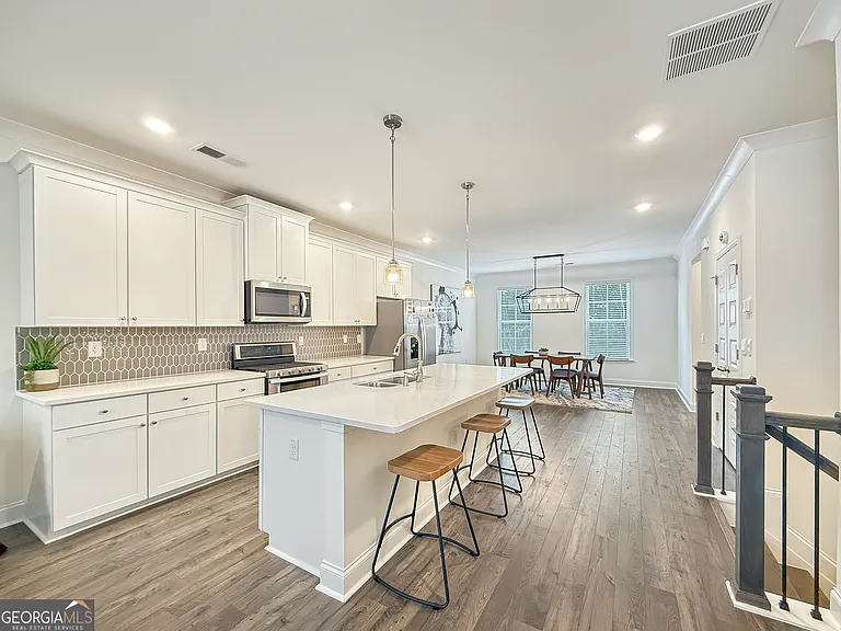 1160 Kendron Ln #16 — Photo 4