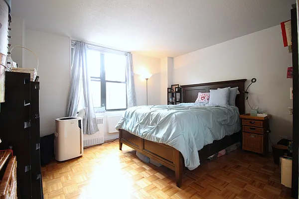 Rented by Corcoran | media 18