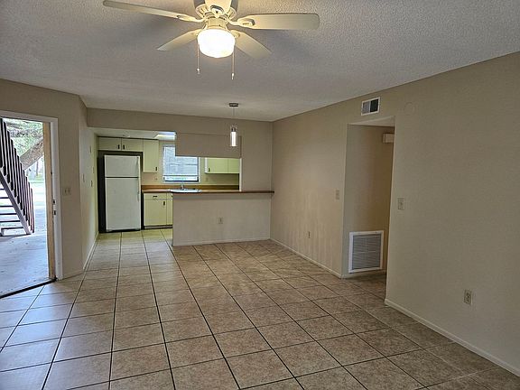 4th image of 833 Mecca Dr APT A