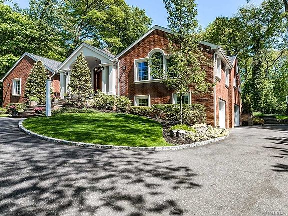 2nd image of 30 Dogwood Ave