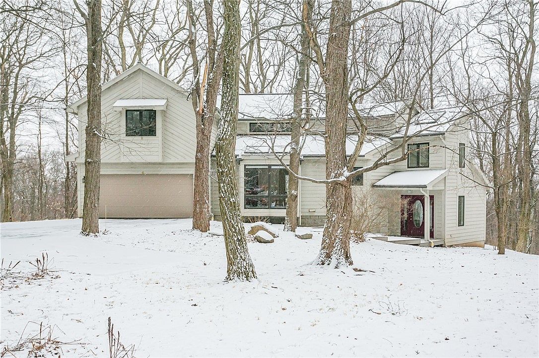 4 Saddle Ridge Trl, Fairport, NY 14450 Zillow