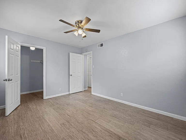 2615 Ektom Dr — Photo 14
