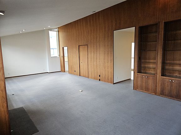 2nd image of 45 10th Ave