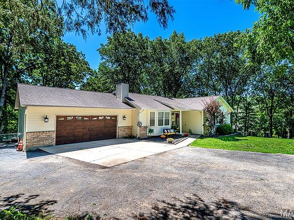 3rd image of 7380 Cedarwood Ln