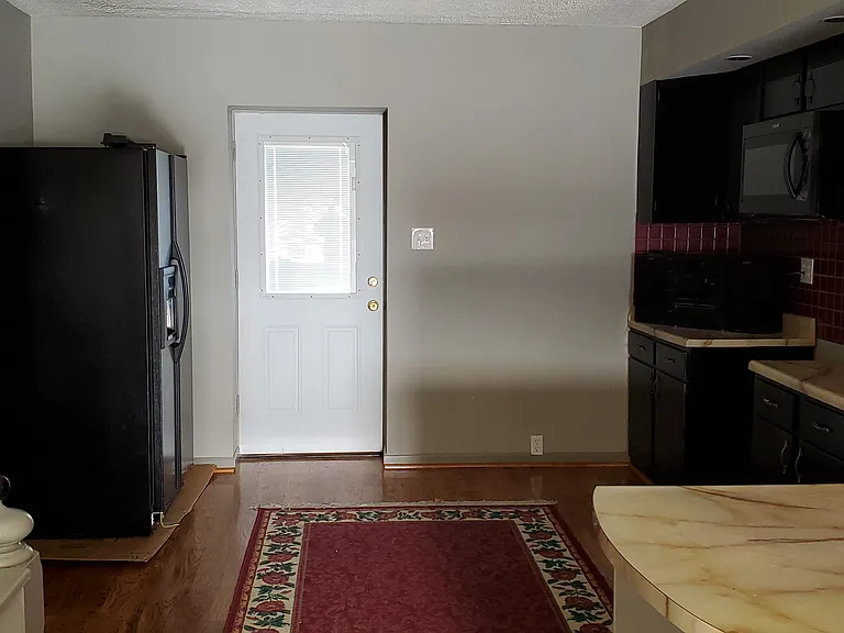 4331 Fyler Ave — Photo 6