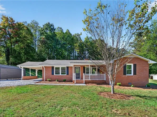 4303 State Highway 772, Walnut Cove, NC 27052