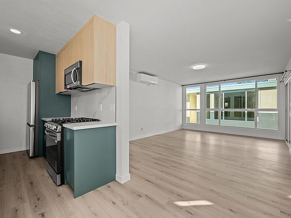 2nd image of 2140 Howard Ave APT 18