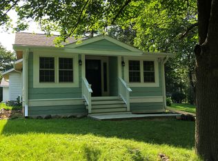 48 Johnson Ter, Williams Bay, WI 53191