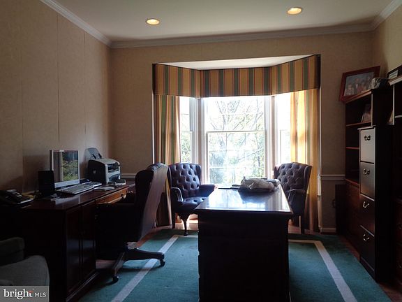 4th image of 5911 Foxhall Manor Dr
