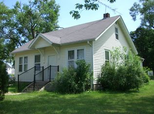 100 S Locust St, Wright City, MO 63390