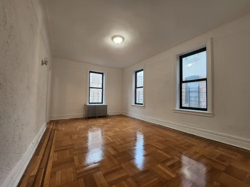 1560 Grand Concourse #208 Photo 1