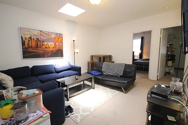 Rented by Compass | media 23