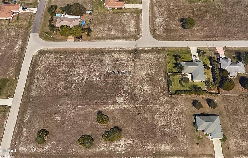 2nd image of 228 NE 26th St