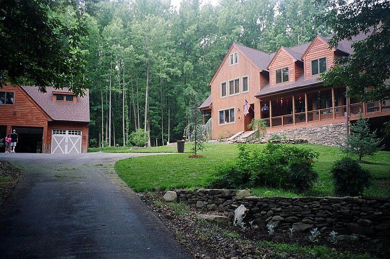 Main Residence and Garage with Nanny Suite