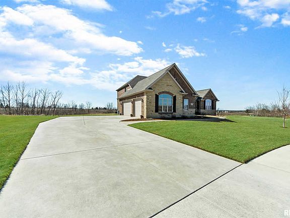 2nd image of 3308 W Pilgrims Way
