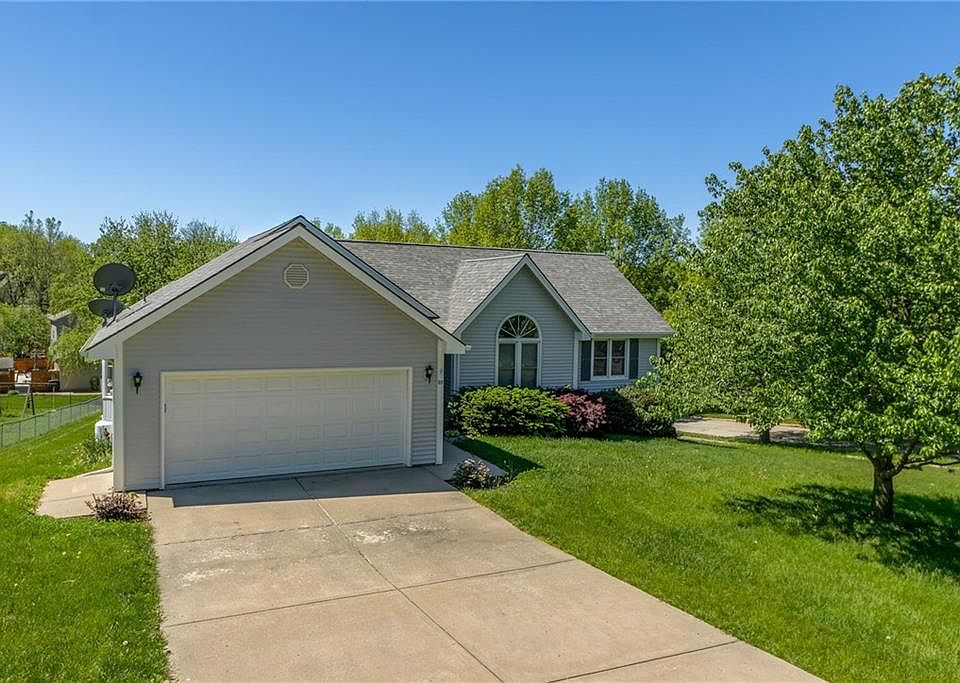 1st image of 27 Timber Creek Dr