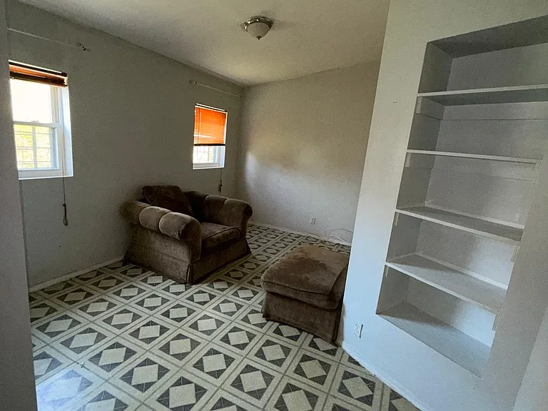 1749 Melville St #1 — Photo 3