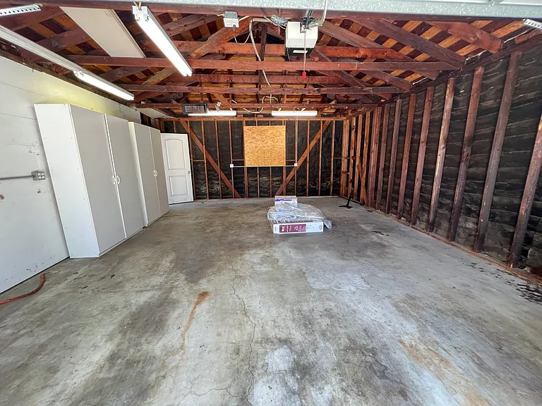 8749 Youngdale St — Photo 30