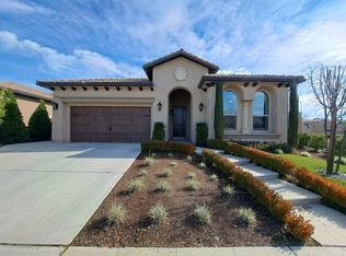 1707 N Megan Ave, Clovis, CA 93619