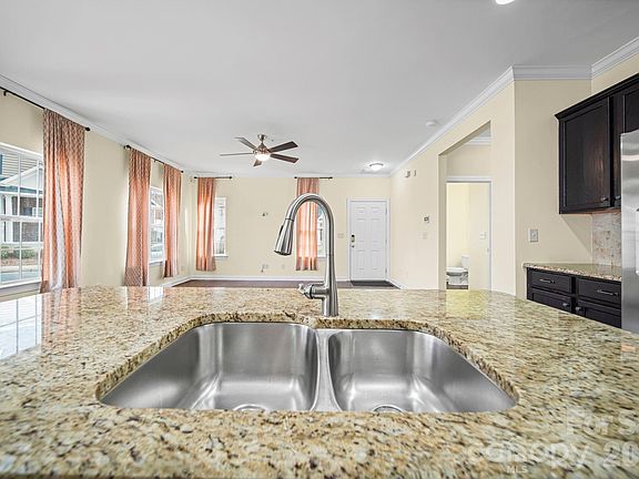 5th image of 15420 Barossa Valley St