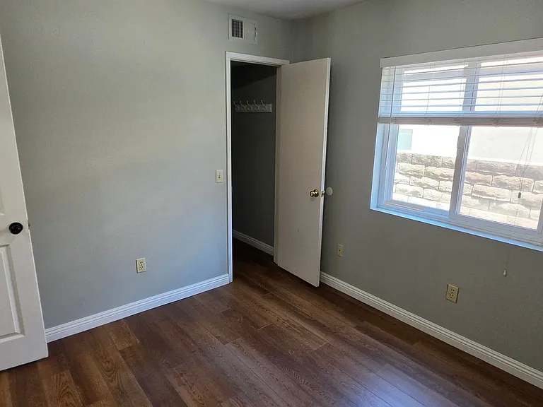1524 Whitsett Dr — Photo 23