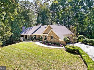 7142 Swift Run Trails Dr, Fairfax Station, VA 22039