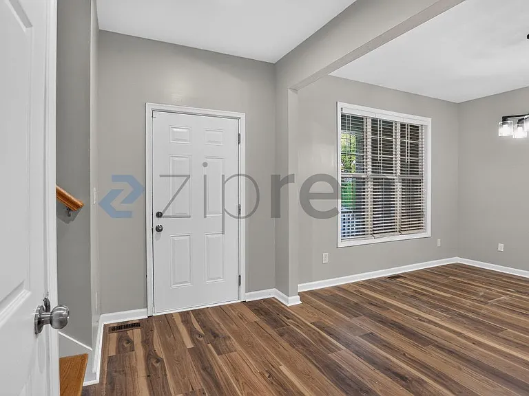 506 Waterford Rd NW — Photo 6