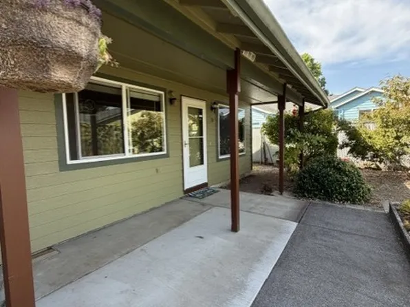 2560 Columbia Blvd Unit D, Saint Helens, OR 97051